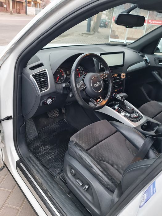 Audi Q5 S-line 2.0 Tdi Adblue 190 cp