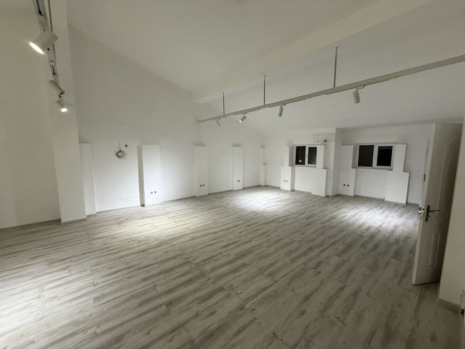 Продается свое коммерческое помещение в центре города