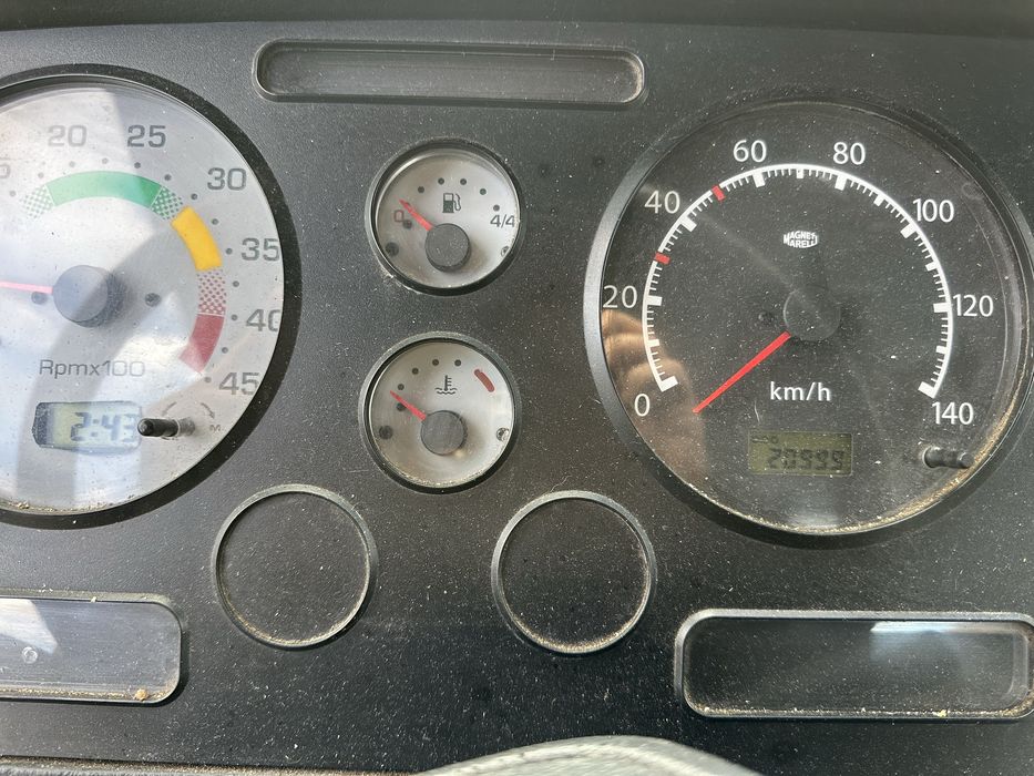 Vand nissan atleon basculabil pe 3 parti