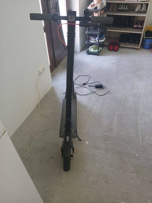 Vând trotineta electrica xiaomi lite 4 gen 2