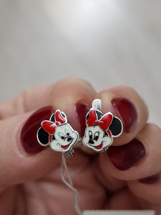 Продам серебряные серьги для девочки