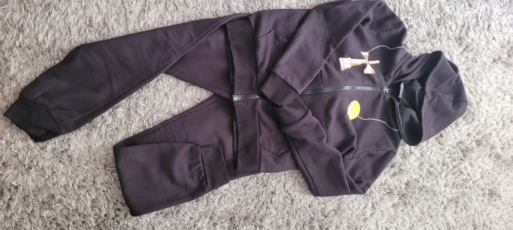 Vand seturi trening originale Hugo  Boss ,Tommy Hilfiger mar 7-8 ani