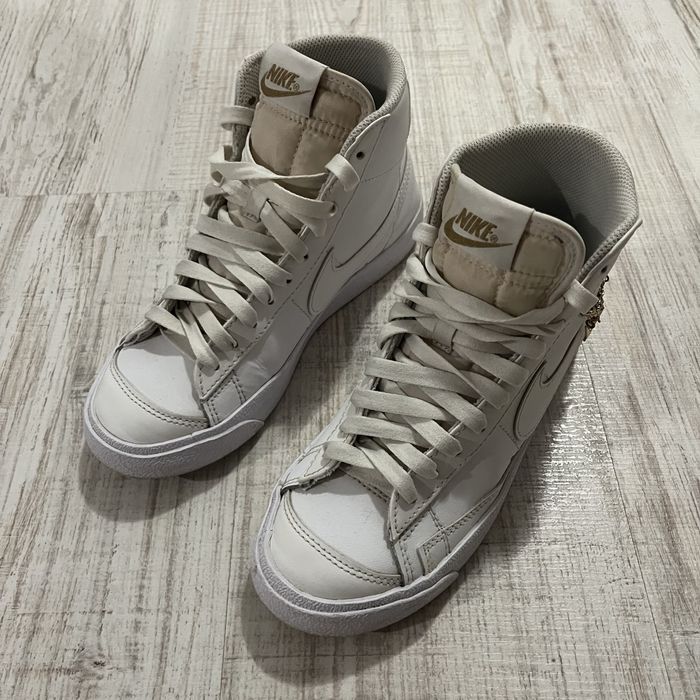 Nike Pendants Blazers