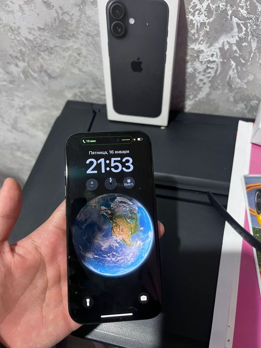 Продаю iPhone 16