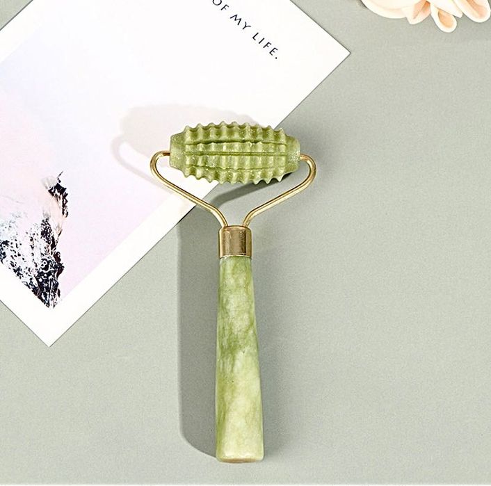 Нефритовый массажер для лица