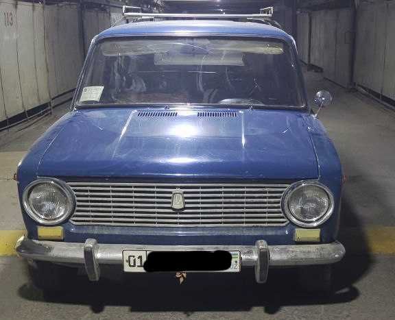 Антикварная ВАЗ-2102 фургон + прицеп