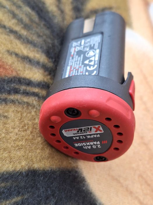 Acumulator litiu-ion de 12 V și 2 Ah,  din seria X 12 V Team,  model  Parkside PAPK 12 A4