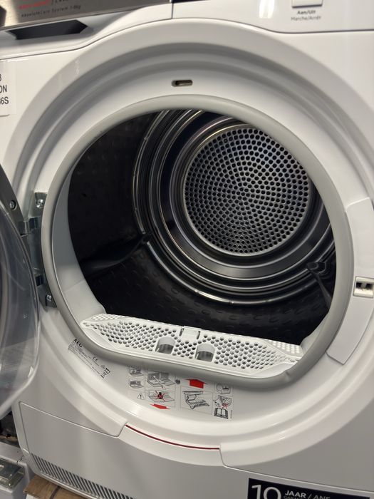 Uscător de rufe cu pompa de caldura AEG T8DEC86S serie 8000