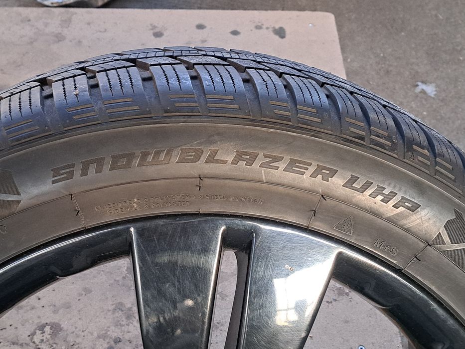 Продавам гуми с джанти 20цола