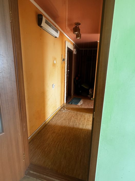 Срочно Продам 4 комнатную квартиру