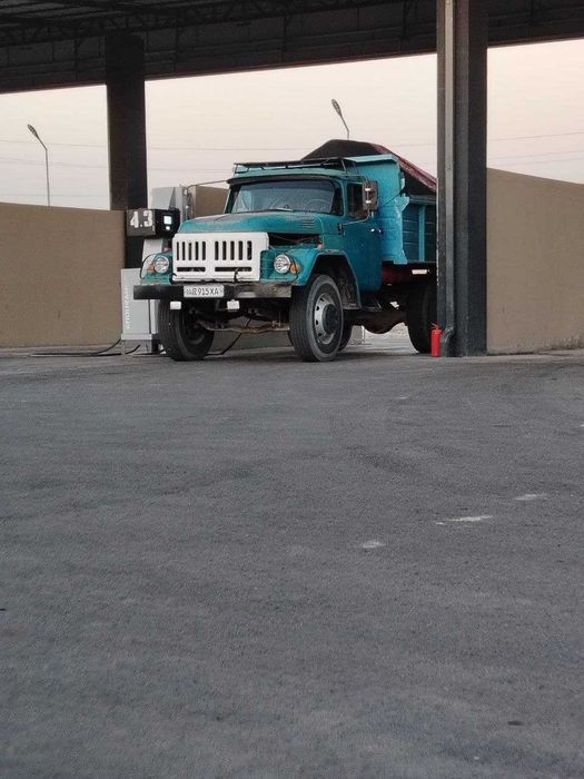 Зил самосвал сотилади