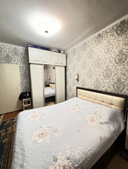 Юнусабад- Бадамзар 2-3/2/4 кирпич галерейка 50м2 ор-тир РОВД