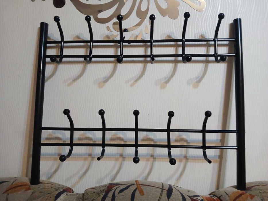 Вешалка настенная