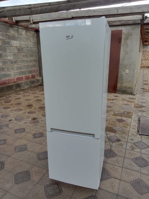 Холодильник продается