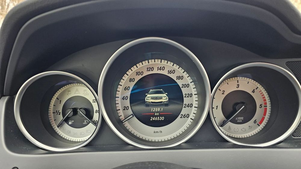 Mercedes-Benz C Primul proprietar din RO / Foarte intretinut / Fara accident