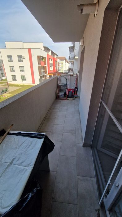Vand apartament cu 2 camere