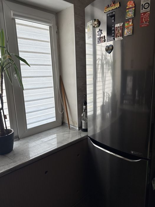 Срочно продам холодильник LG