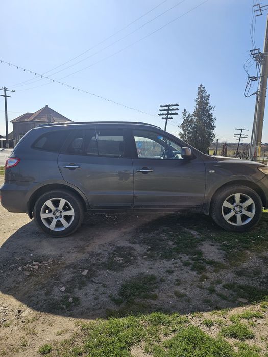 Vând Hyundai Santa fe