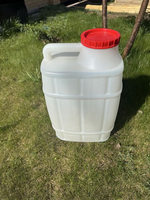 Продам бутыли для питьевой воды