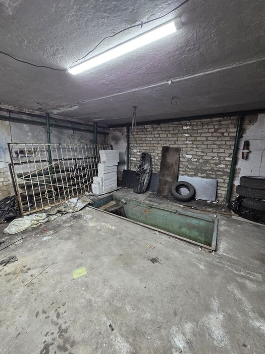 Продам гараж 65 квадратов
