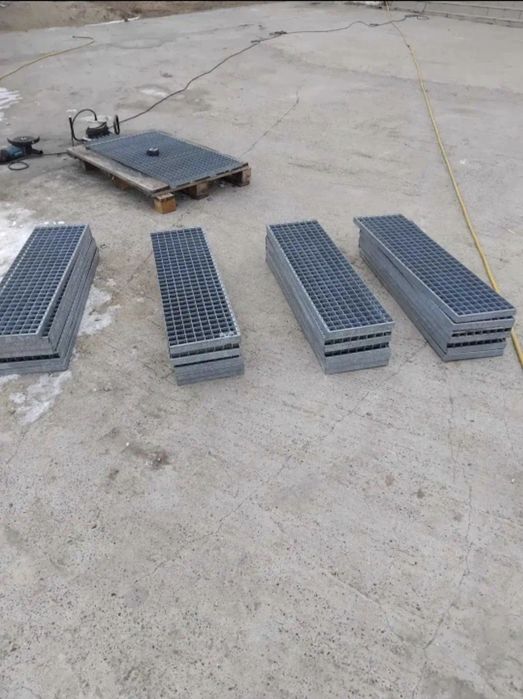 Vând trepte Zincate galvanizate pentru mai multe detalii