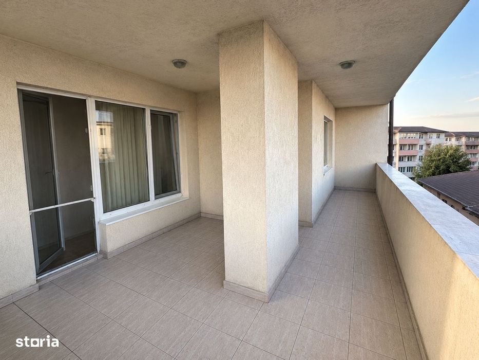 Apartament 3 camere * Metrou la 8 minute