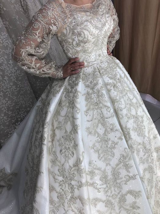 Свадебное платье