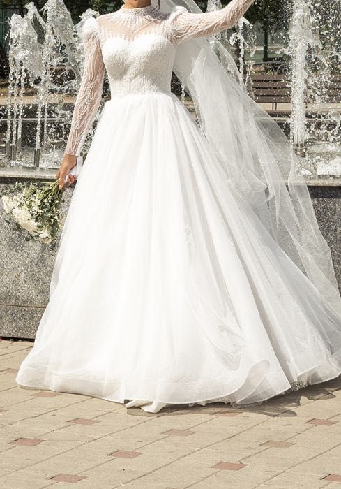 Свадебное платье