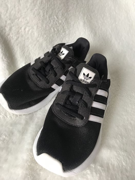 Летни маратонки Адидас 25.5