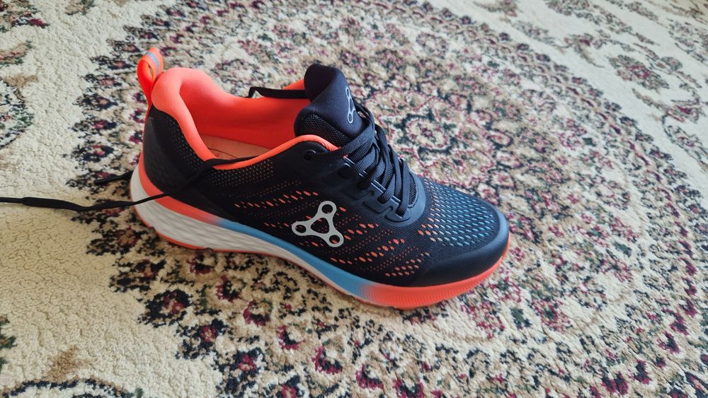 Кросовка 41 размер сатылады