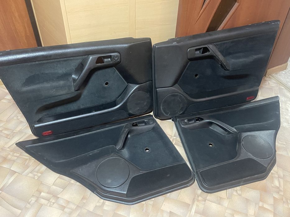 Обшивки дверей гольф 3