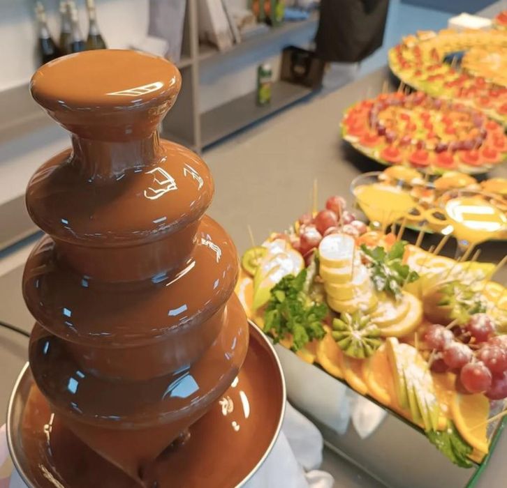 Шоколадный фонтан Алматы +Фруктовая нарезка