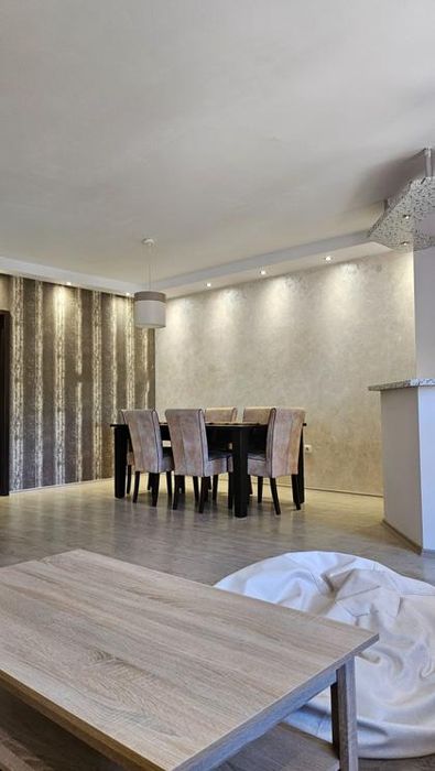 Дава се под наем Двустаен апартамент в София, Бъкстон - 87 кв.м за 718.08 € - Снимка #1