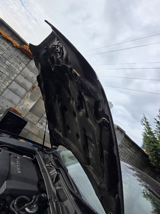 Преден капак за Jaguar xf 2012 година