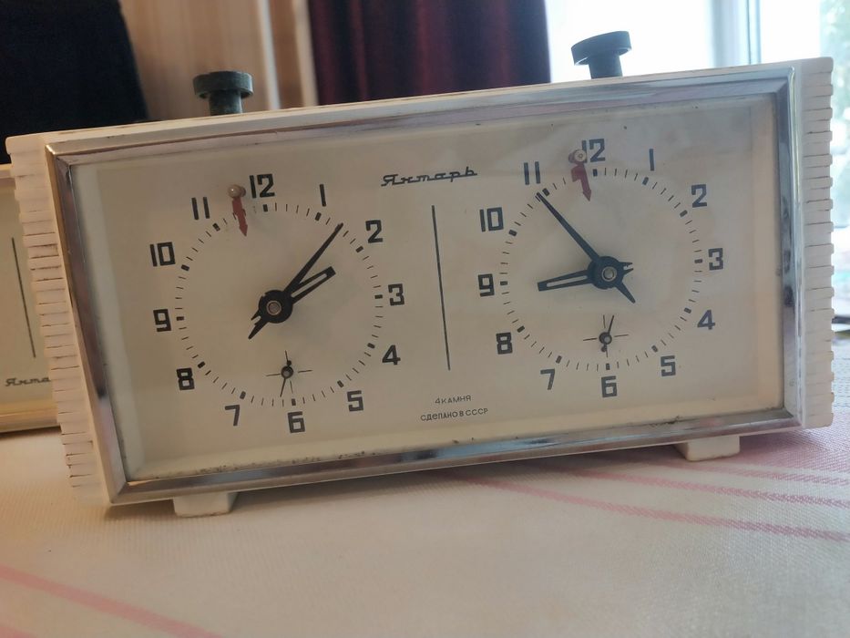 Шахматные часы в рабочем состоянии