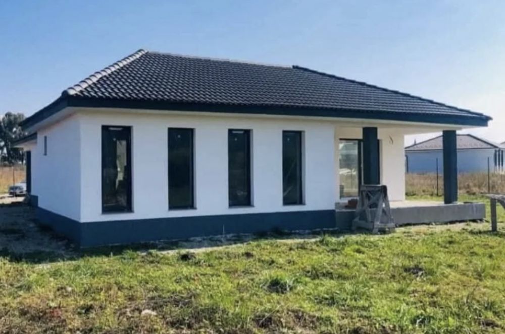 Case modulare pe structura metalica