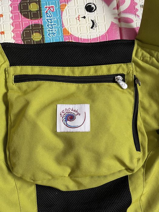 Marsupiu ergonomic Ergobaby