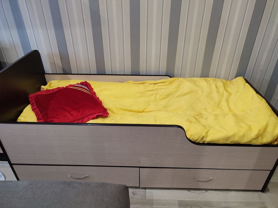 Продам детскую кровать