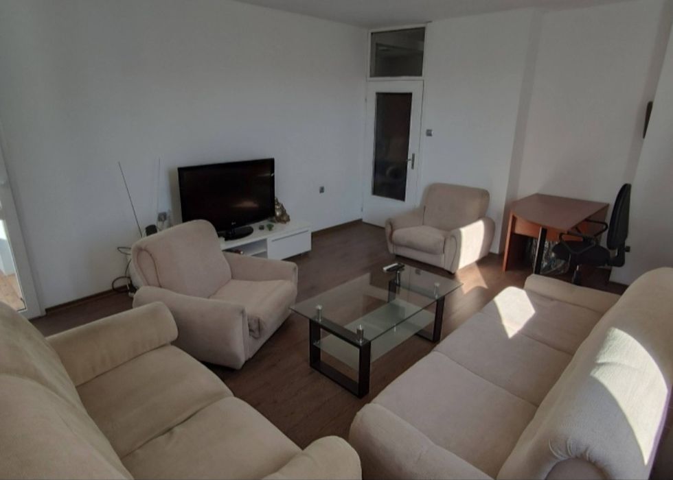 Дава се под наем Двустаен апартамент в София, Люлин 10 - 65 кв.м за 438.6 € - Снимка #2