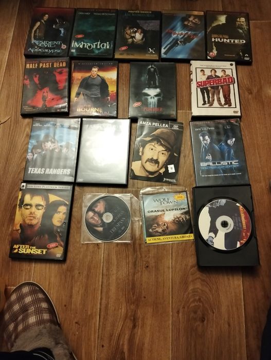 Dvd-uri filme titrate în limba română, engleză și franceză