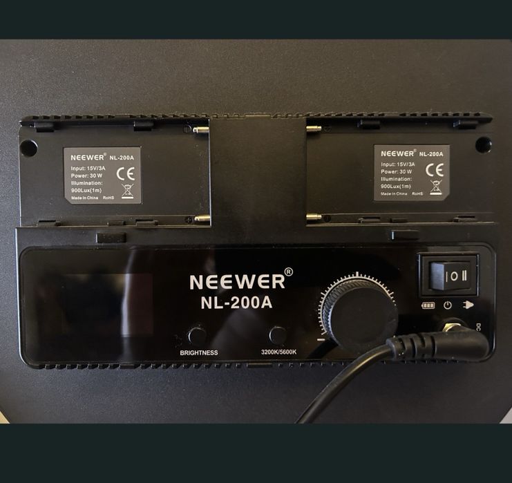 Lampă LED Neewer NL-200A