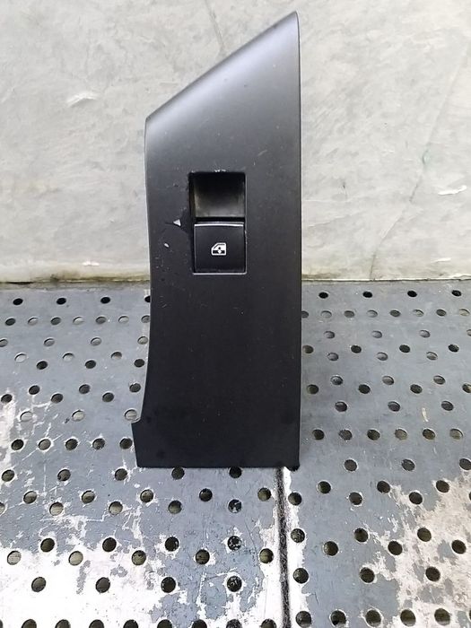 Buton geam dreapta fata opel astra j 13301886