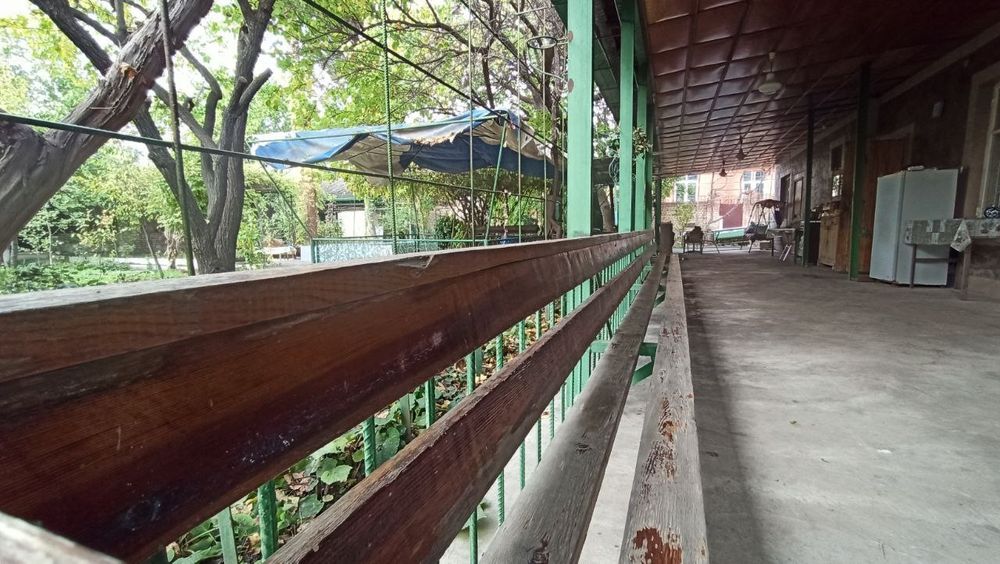 Продаётся участок земли 12 соток в Зангиотинском районе с двумя домами