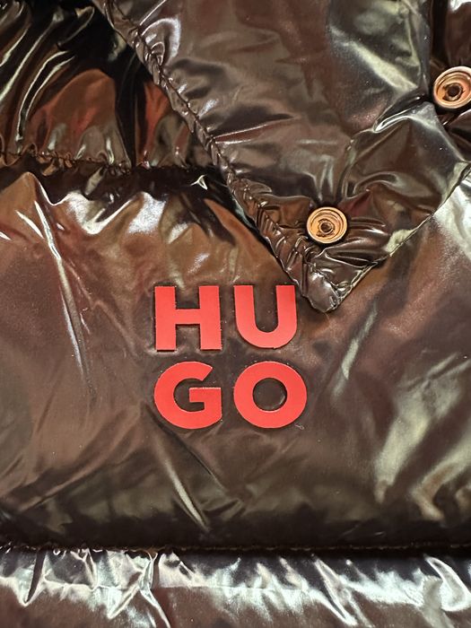Мъжко,зимно яке HUGO Boss в черно с червено лого