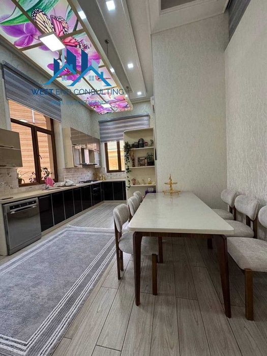 Продается эксклюзивный особняк | 10 cот - 600 м2 | В Центре Города