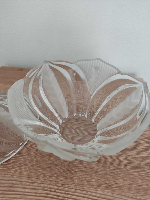 Кристална бонбониера с капак