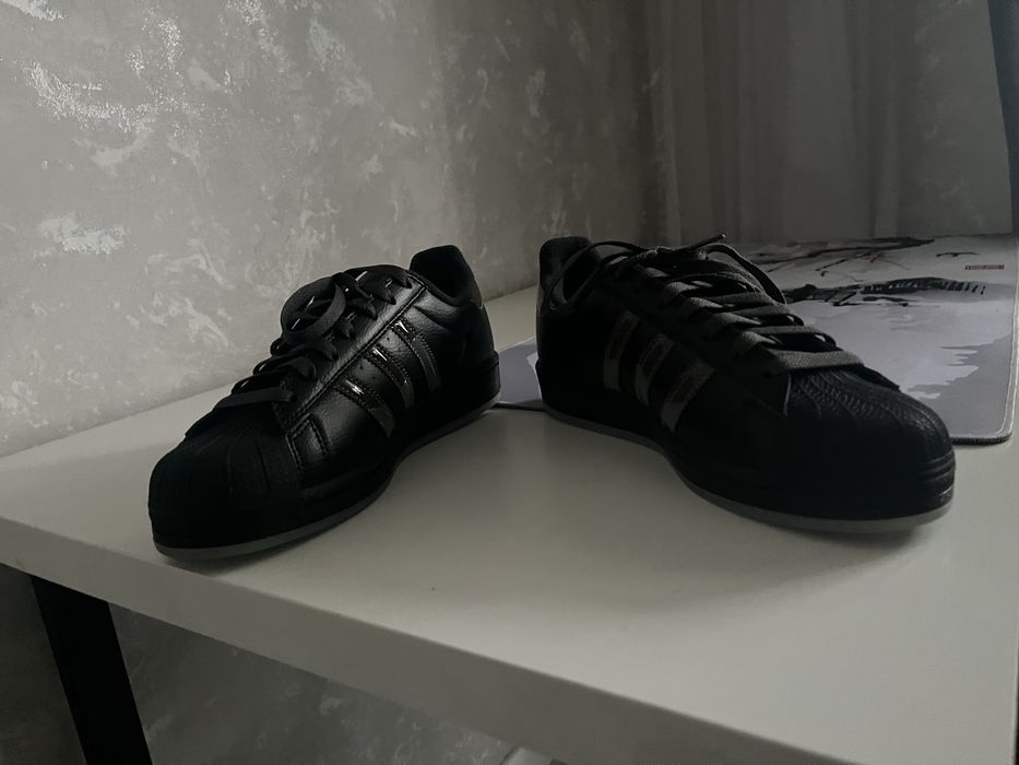 Продам Adidas superstar + dime 41-42