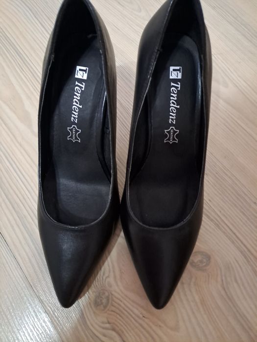 Елегантни обувки-ест кожа