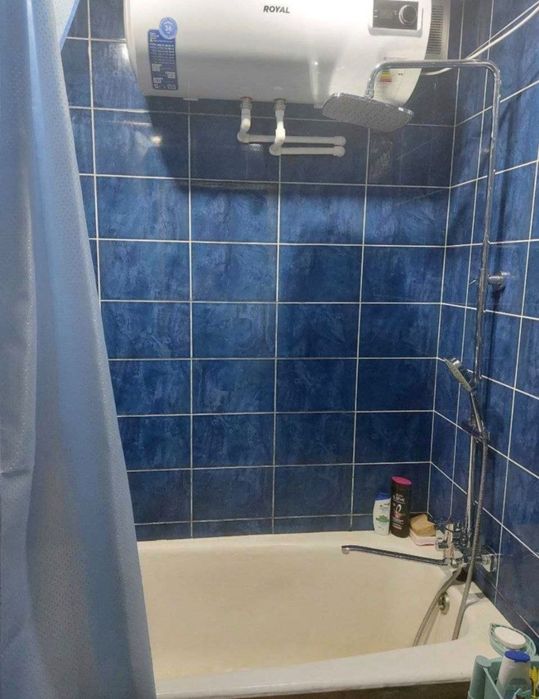 Уй Сотилади ТУЗЕЛЬ-2 метрога якин 1 хона 4 этаж 5 этажлик дом