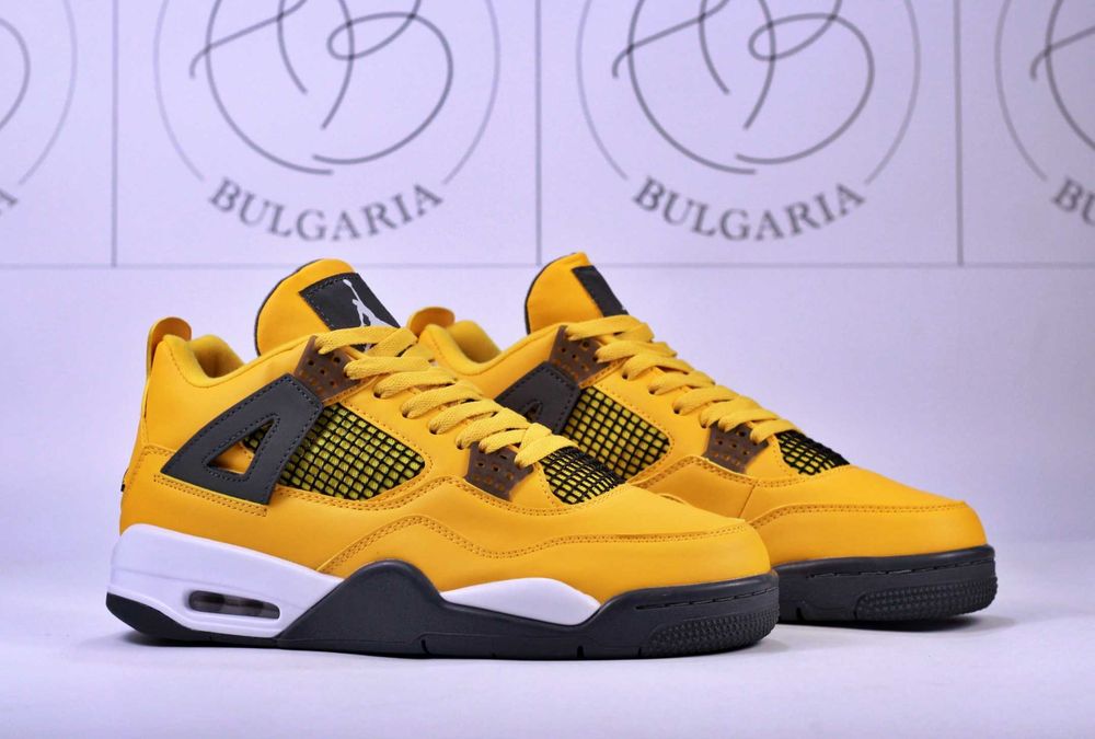 Nike Air Jordan Retro 4 Midnight Navy KAWS Black Lightning Neon Обувки